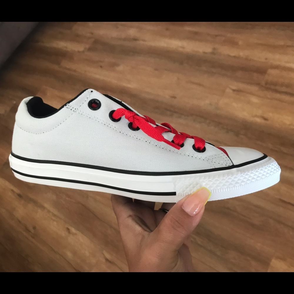 NEW❤️Converse shoes